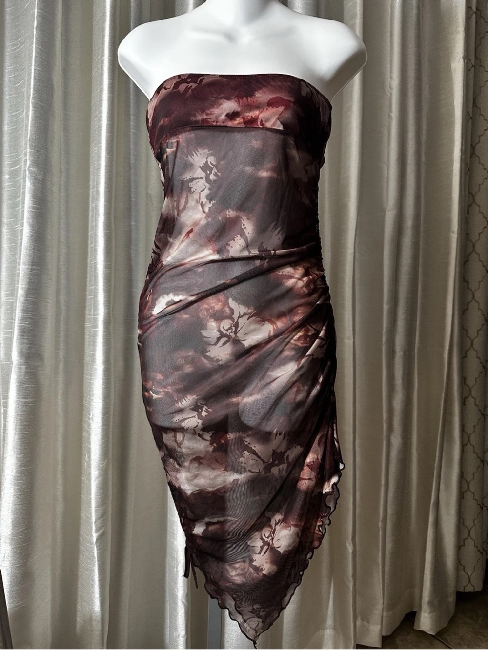 SHEIN Burgundy Floral Strapless Ruched Mesh Midi Dress